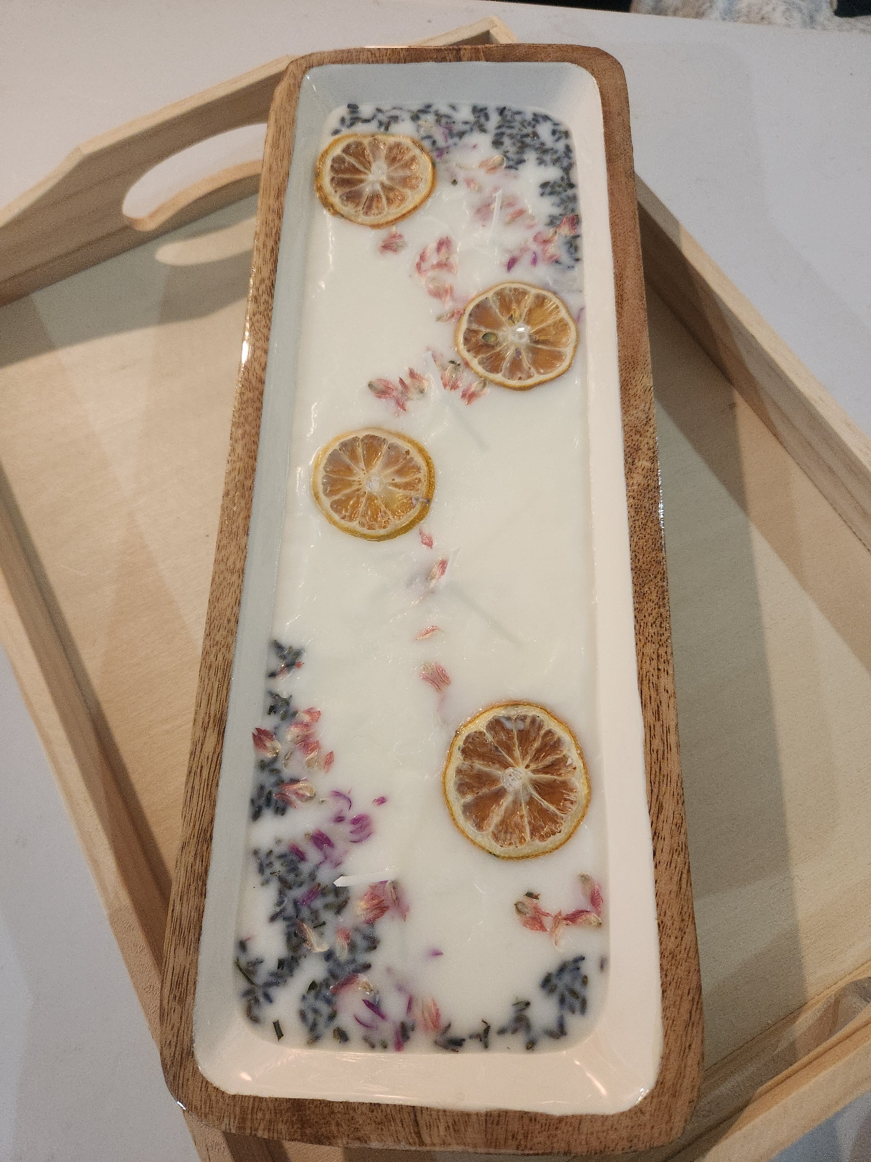Lemon & Lav...  Wooden Dough Bowl Candle
