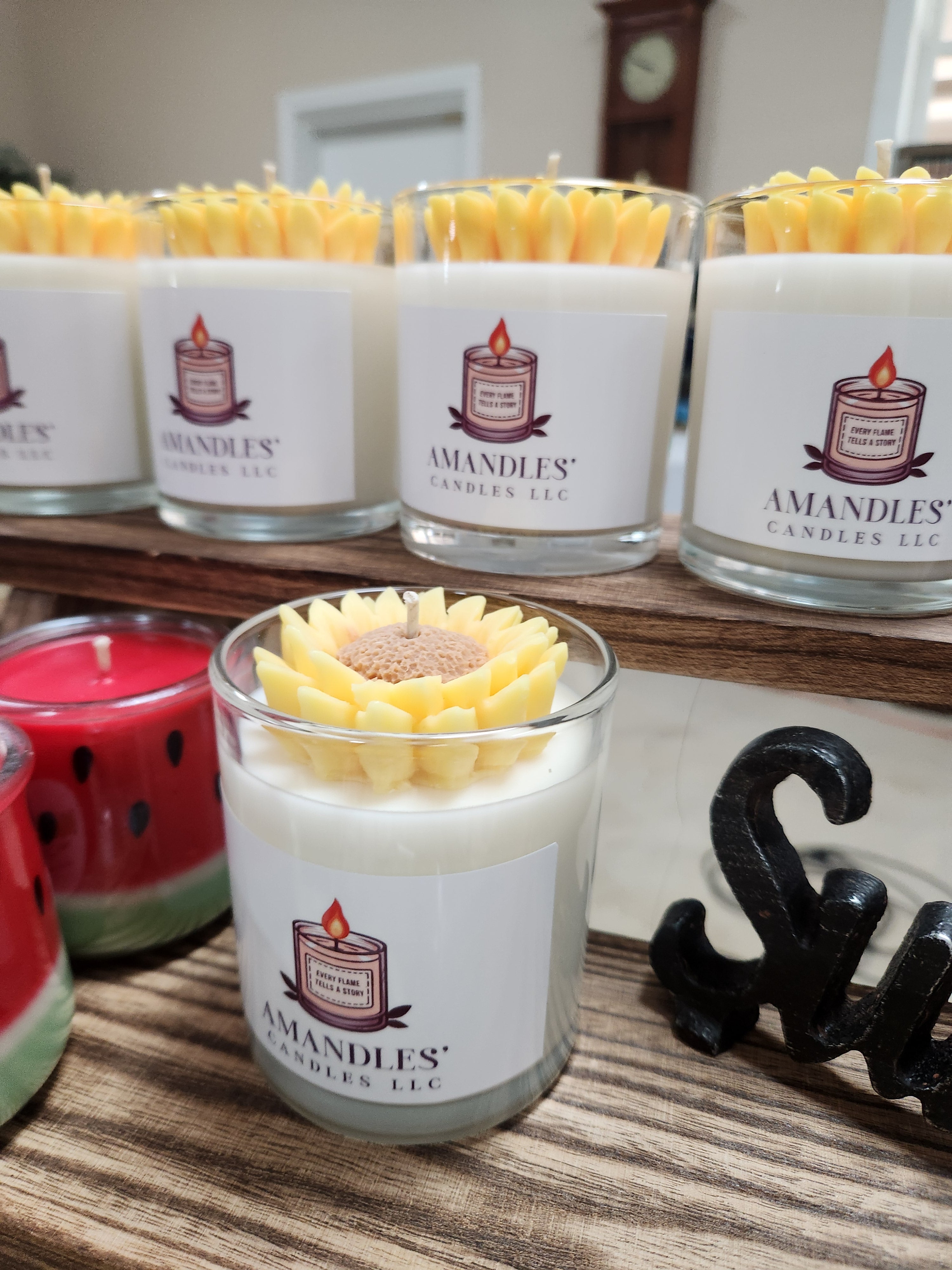 10oz Daisy Flower Candles, Floating Sunflower Garden Lemon Mint